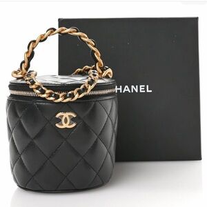 Chanel Black Lambskin Quilted Tea Top Handle Vanity Case with Gold Chain
